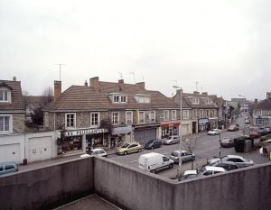 2 8 ivr11_03910470xa_p